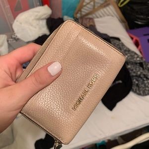Michael Kors Mini Wallet pink- Bage color